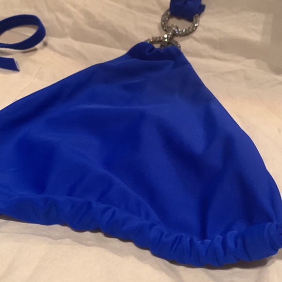 BIKINI - Picture 4 of 6